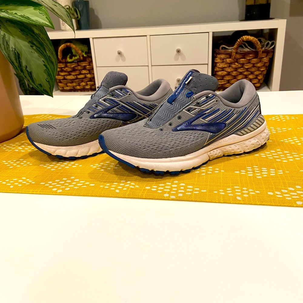 Brookes adrenaline 19’s